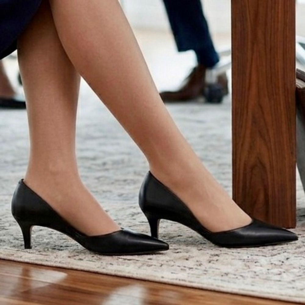 Talbots Womens Black Leather d'Orsay Pointed Toe Kitten Heel Pumps Size 10M